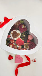 Load image into Gallery viewer, Valentine&#39;s Day Heart-Shaped Grazing Box
