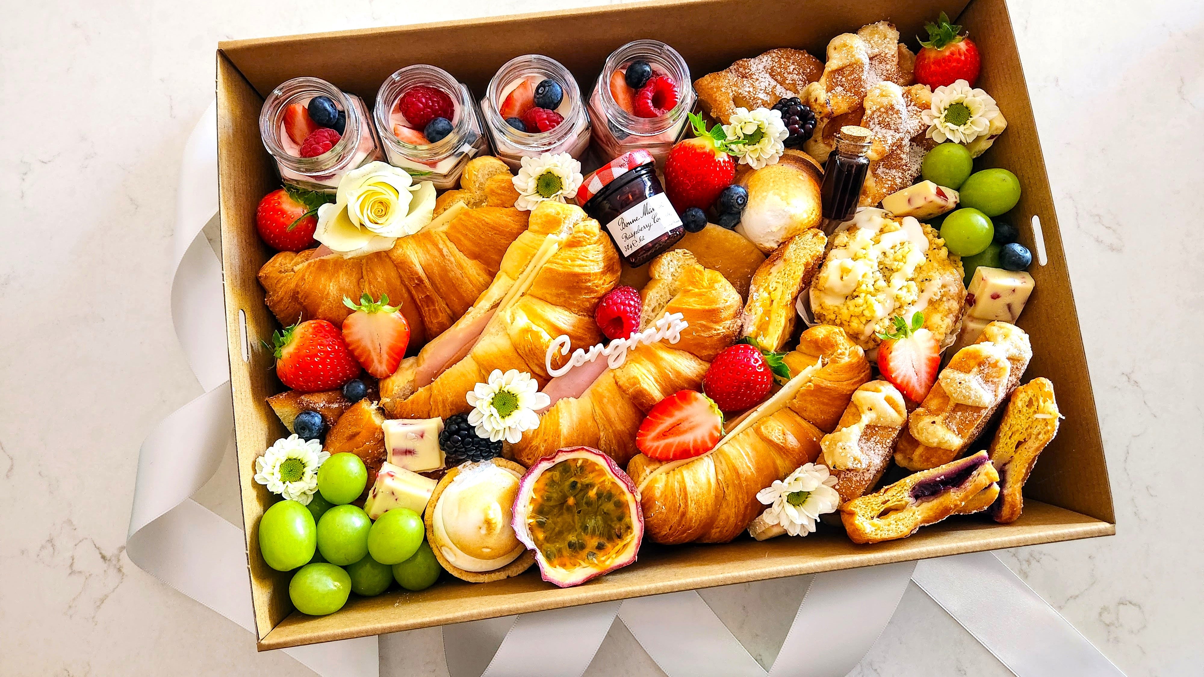 Medium Breakfast Box