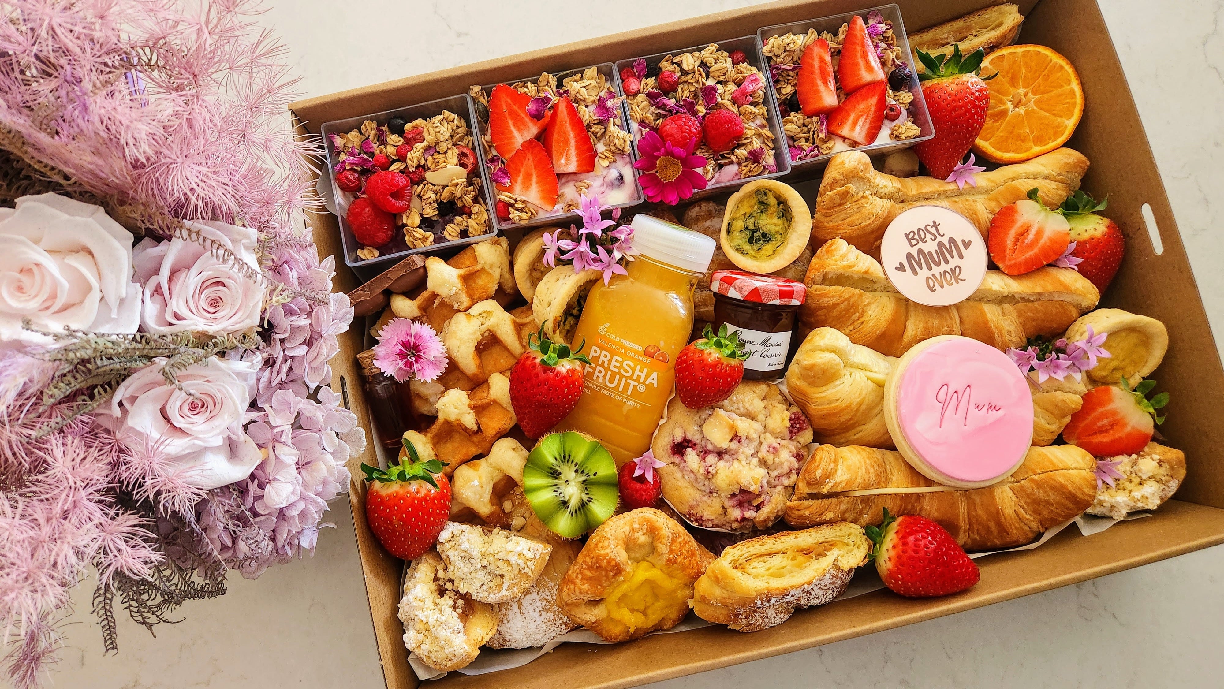 Medium Breakfast Box