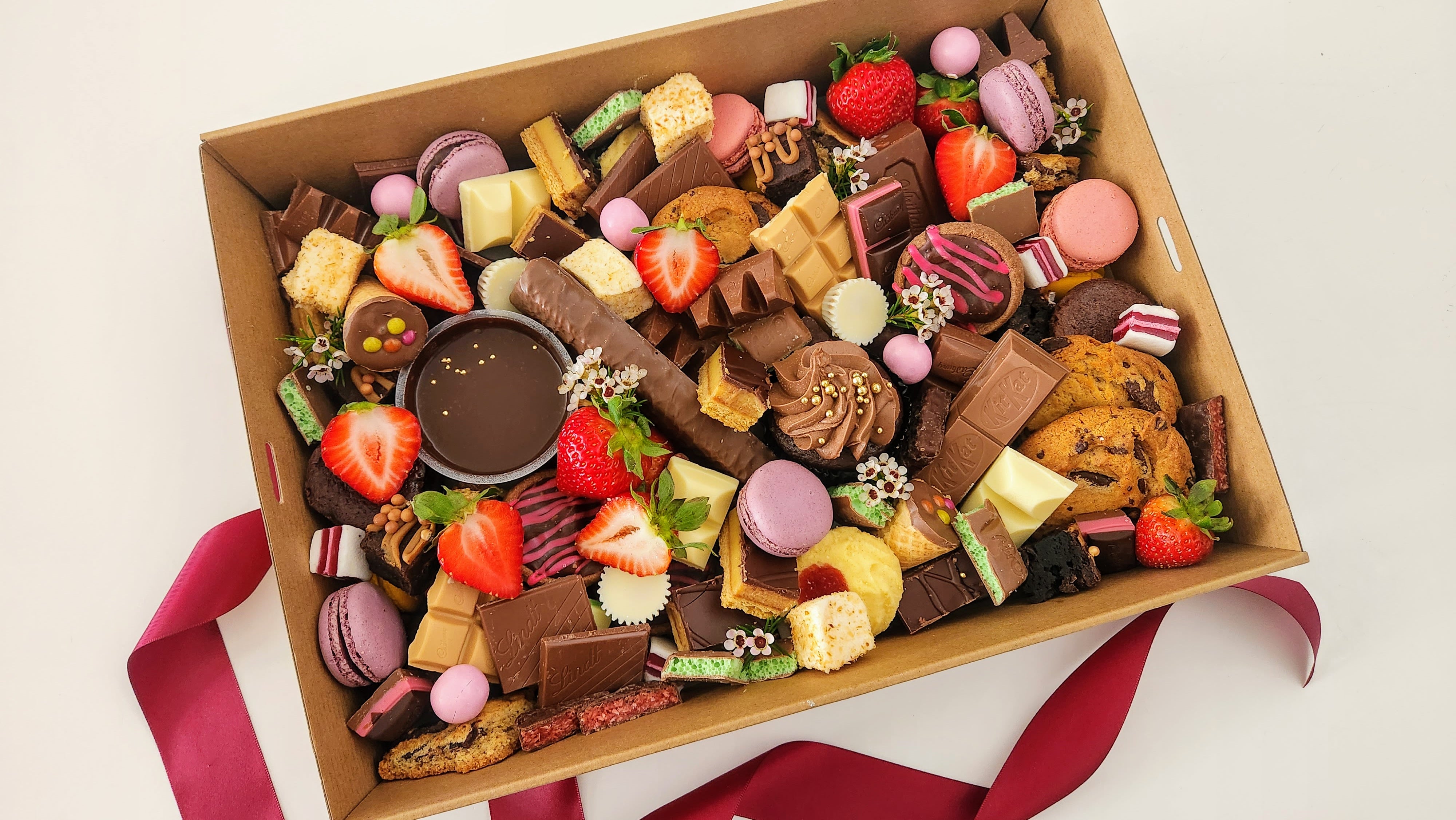 Medium Sugar Coma Dessert Box