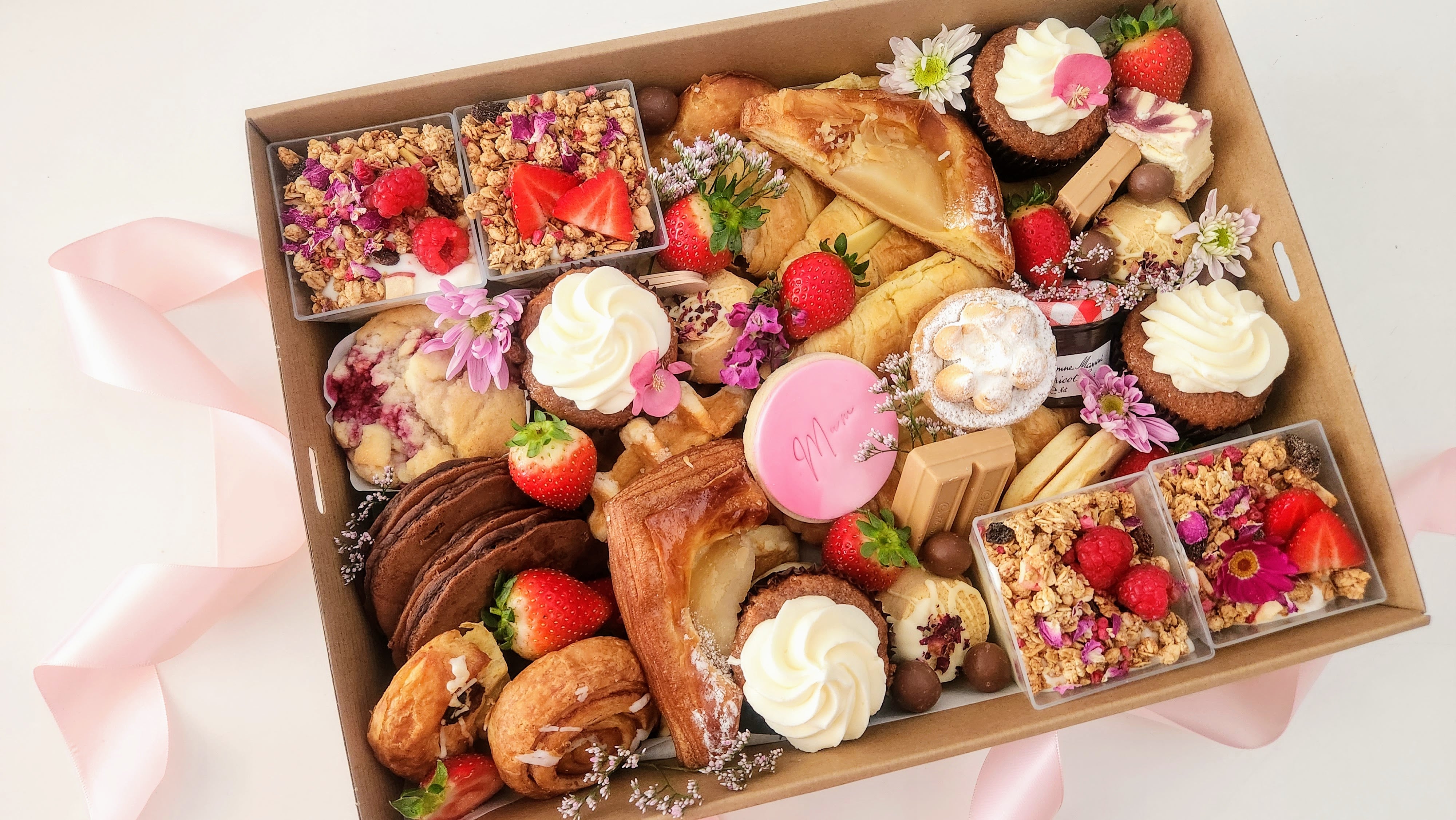 Medium Breakfast Box
