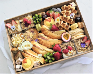 Medium Breakfast Box