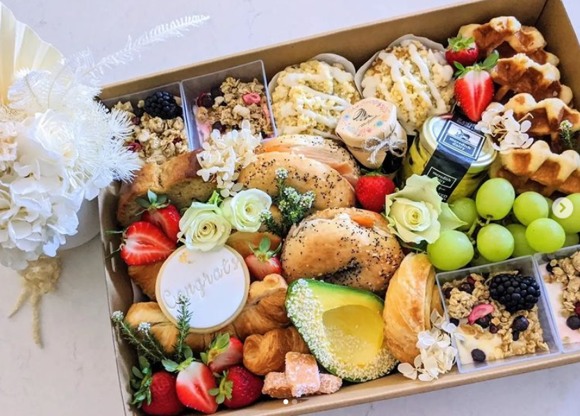 Medium Breakfast Box